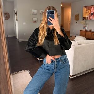 Theory Thick Satin Cropped Collared Button down
